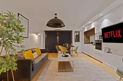 Plan de l'établissement Appartement Quartier Arc de Triomphe 4 Free Netflix
