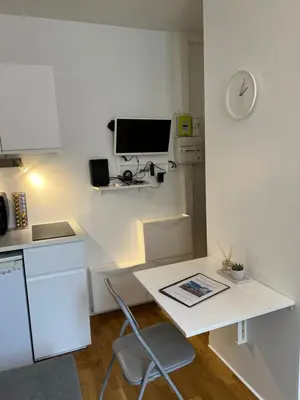Cuisine ou kitchenette dans l'établissement Studio Île Saint-Louis (Cathédrale Notre Dame)