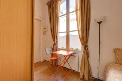 Plan de l'établissement Small Luxurious Room in the heart of Saint Germain