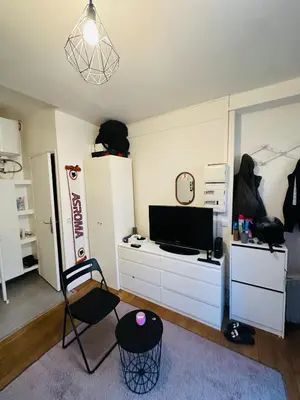 Télévision ou salle de divertissement dans l'établissement Studio Agréable