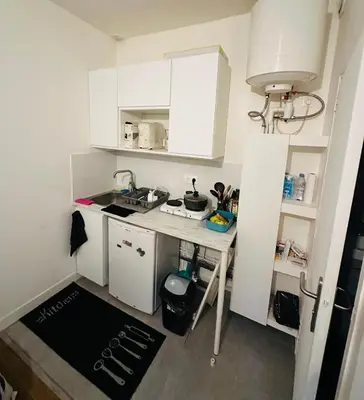 Cuisine ou kitchenette dans l'établissement Studio Agréable