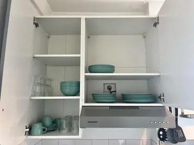 Cuisine ou kitchenette dans l'établissement 2P calme - climatisation - 70m du métro M4 Barbara - 4 pers maximum
