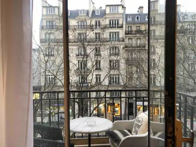 Balcon ou terrasse dans l'établissement Grand appartement proche métro