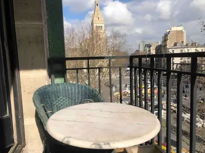 Balcon ou terrasse dans l'établissement Grand appartement proche métro
