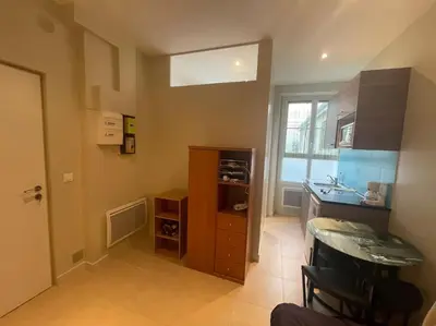 Cuisine ou kitchenette dans l'établissement studio 75012