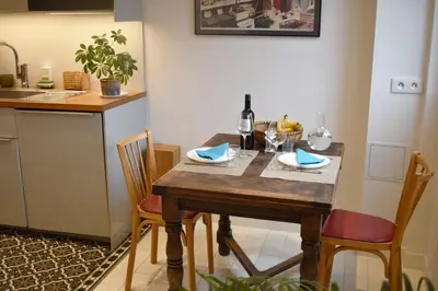 Cuisine ou kitchenette dans l'établissement Montparnasse - Market