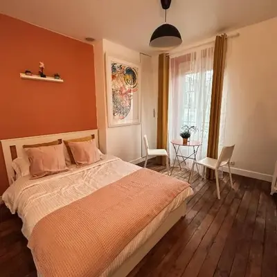 Studio indépendant près de Montmartre