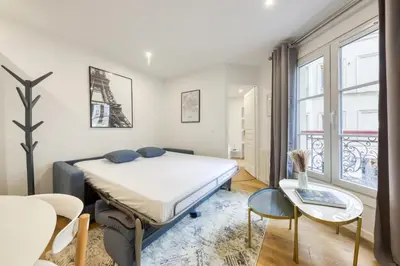 Un ou plusieurs lits dans un hébergement de l'établissement L'Orée de Garnier I 1BR I 10 min from Opéra