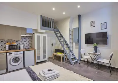 Cuisine ou kitchenette dans l'établissement Studio Center of Paris Montmartre by Studio prestige