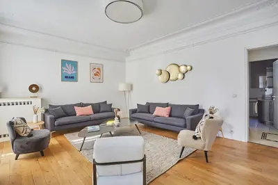 Coin salon dans l'établissement Apartment Center of Paris Montmartre by Studio prestige