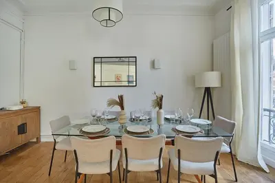 Plan de l'établissement Apartment Center of Paris Montmartre by Studio prestige