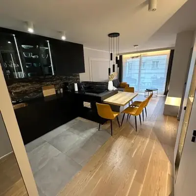 Elegant Apartment Minutes from Paris