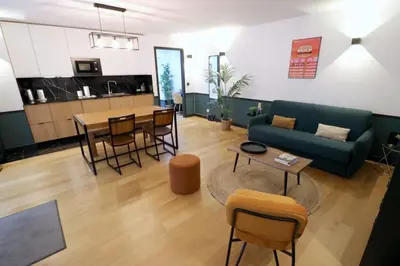 Cuisine ou kitchenette dans l'établissement Cocon neuf - Coeur du 11e