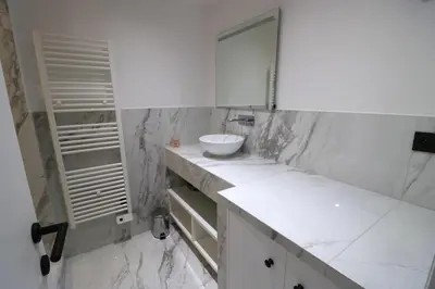 Salle de bains dans l'établissement Cocon neuf - Coeur du 11e