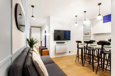 Cuisine ou kitchenette dans l'établissement Magnificent apartment - 3BR-6P - Nation