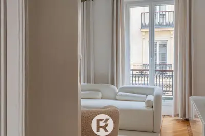 Coin salon dans l'établissement R'Apparts T3 Paris 9ème L'Incontournable