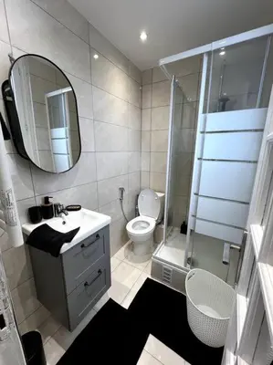 Salle de bains dans l'établissement Le Japandi - Cosyloc Agency - Aux Portes de Paris