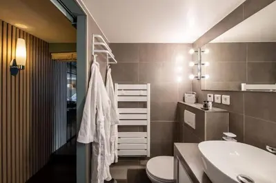 Salle de bains dans l'établissement Paris 1er - Magnifique duplex