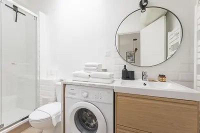 Salle de bains dans l'établissement Apartment 1 Bedroom # Paris 14 # Alesia