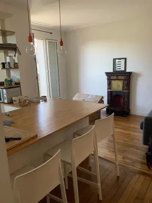 Cuisine ou kitchenette dans l'établissement Montmartre