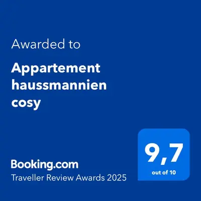 Certificat, récompense, panneau ou autre document affiché dans l'établissement Appartement haussmannien cosy
