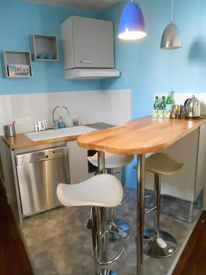 Cuisine ou kitchenette dans l'établissement Apartment Lourmel