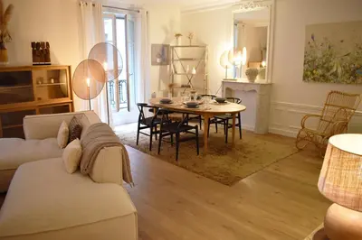 Coin salon dans l'établissement Marais - Arts et Métiers