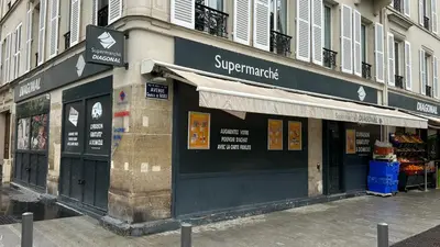 Supermarché ou boutique de l'appartement ou à proximité