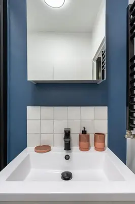 Plan de l'établissement Studio rénové avec balcon près des Champs-Elysées