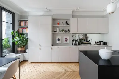 Cuisine ou kitchenette dans l'établissement Luxe à Boulogne : Appart. Haut Standing