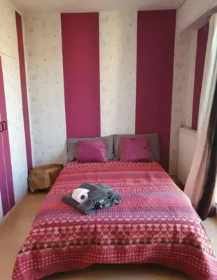Un ou plusieurs lits dans un hébergement de l'établissement viewTower eiffel 1 ROOM PRIVATE no#2 COLOCATION chez habitant