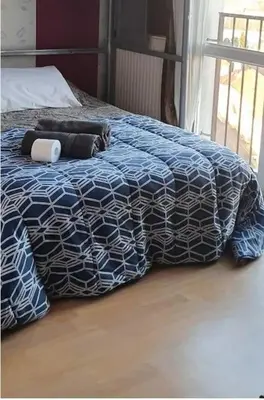 Un ou plusieurs lits dans un hébergement de l'établissement viewTower eiffel 1 ROOM PRIVATE no#2 COLOCATION chez habitant