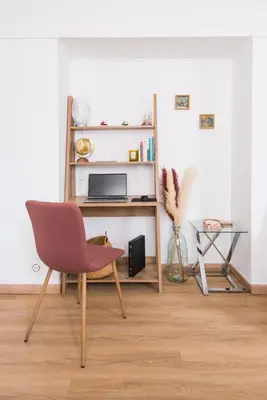 Télévision ou salle de divertissement dans l'établissement Luxury Art Deco Elegant Escape by Eiffel Tower