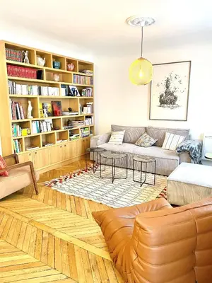 Coin salon dans l'établissement Paris Le Marais & Central Large Big Spacious Charming Parisian flat