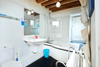 Salle de bains dans l'établissement Camallo Paris