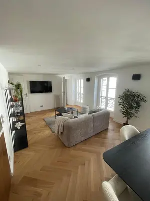 Cuisine ou kitchenette dans l'établissement Appartement Neuf à 500m des Champs-Élysées