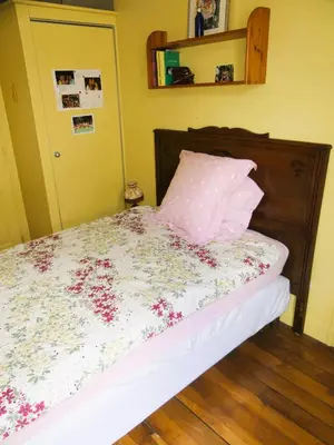 Un ou plusieurs lits dans un hébergement de l'établissement Bergère Opéra Trévise - 2 connecting rooms with private bathroom and 1 study room - 35 m2