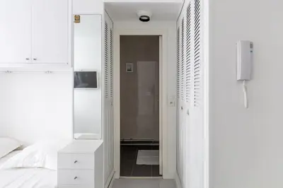 Plan de l'établissement Le LONGCHAMP Paris 16 ème, New and perfectly located apartment