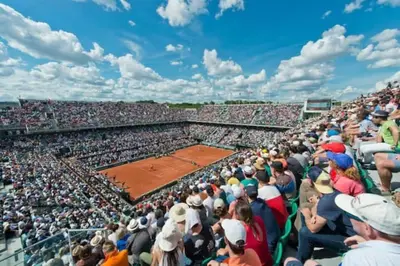 Tennis ou squash au sein de l'appartement ou à proximité