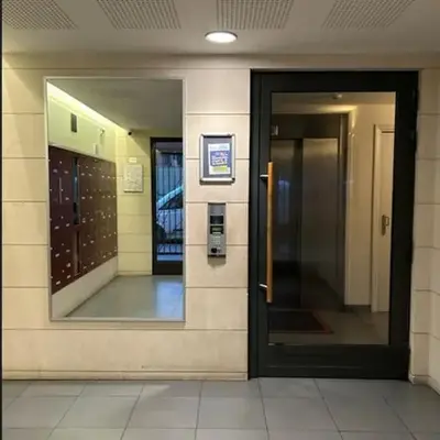 Studio à 2 pas du métro