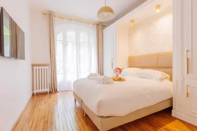 Un ou plusieurs lits dans un hébergement de l'établissement Charming apartment - 2BR-4P - Beaugrenelle