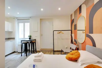 Cuisine ou kitchenette dans l'établissement Magnificent studio - 2P - Levallois-Perret