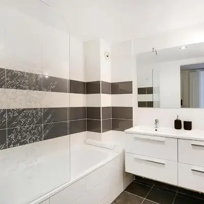 Pick A Flat's Apartment in Champs-Elysées - Rue Ponthieu