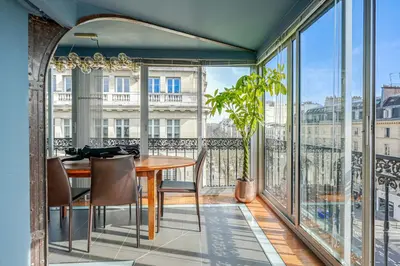 Balcon ou terrasse dans l'établissement AV Experiences - Appartement Grands Boulevards