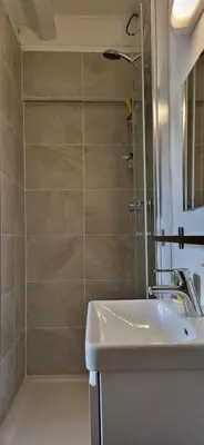 Salle de bains dans l'établissement Cosy studio Clichy Levallois