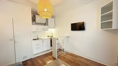 Cuisine ou kitchenette dans l'établissement Coquet Studio Paris 14ème