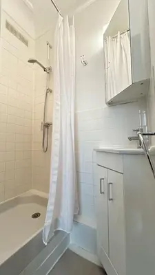 Salle de bains dans l'établissement Coquet Studio Paris 14ème