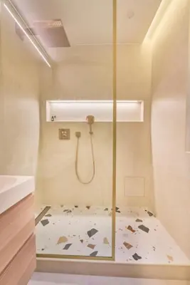 Salle de bains dans l'établissement Elegant central flat in Paris, near Saint Germain
