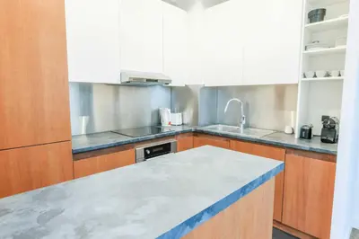 Cuisine ou kitchenette dans l'établissement Bastille - Elegant duplex loft -6P