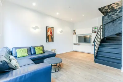 Coin salon dans l'établissement Bastille - Elegant duplex loft -6P
